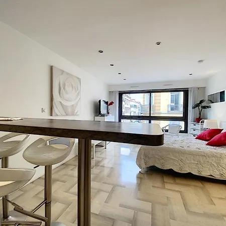 Gray D Albion Thi235 Appartement