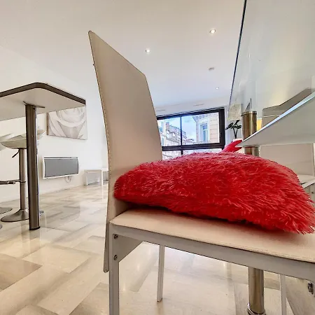 Gray D Albion Thi235 Appartement