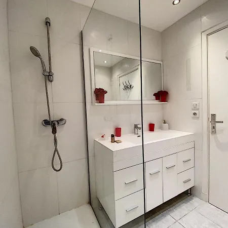 Gray D Albion Thi235 Appartement