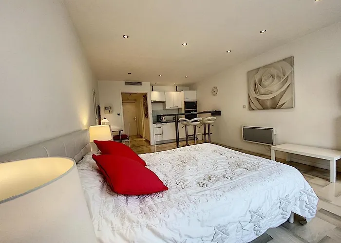 Gray D Albion Thi235 *