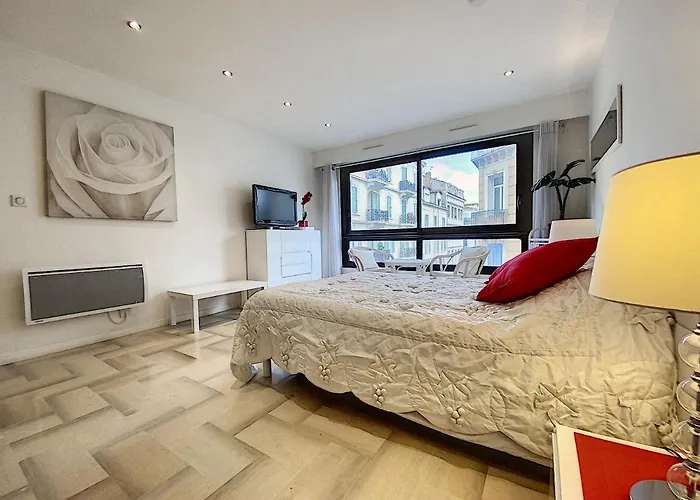 Apartment Gray D Albion Thi235 Cannes