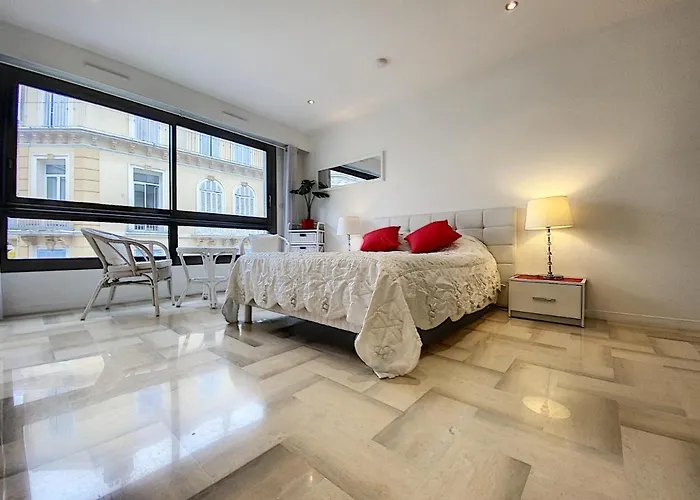 Daire Gray D Albion Thi235 Cannes